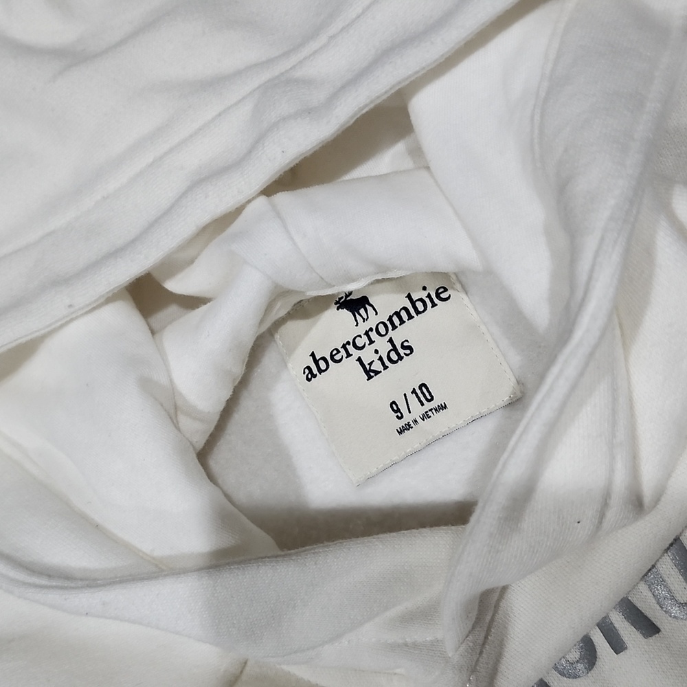 Abercrombie & Fitch Kids White Short-Sleeve Sweater Hoodie - Picture 2 of 3